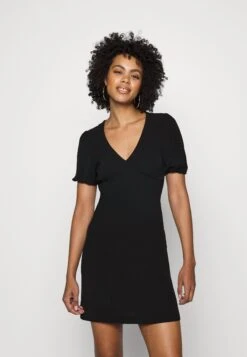 Noisy May Open Back Dress - Jurk - Black -Noisy May 78b04696f7de4cb9af848d1a964f7dc1