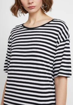 Noisy May Den 2/4Noos - Jurk - Black/Bright White -Noisy May 823c93f1ace2494f9f77428f1ef04adf