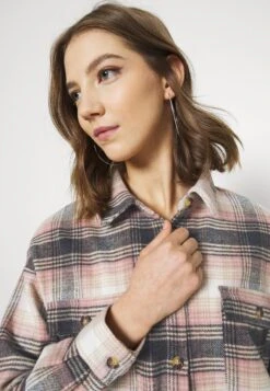 Noisy May Nmflanny Long Shacket - Overhemdblouse - Bright White/Praline/Prism Pink 13 Noisy May Nmflanny Long Shacket - Overhemdblouse - Bright White/Praline/Prism Pink -Noisy May 8343288c18554ab8ad4a178a43f5a827