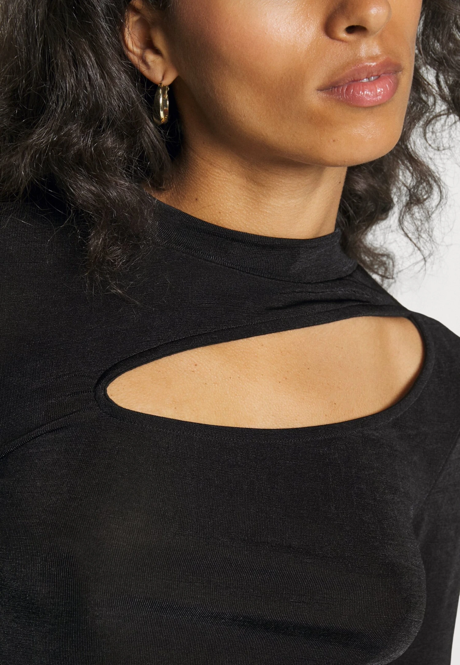 Noisy May Petite Nmjordan Cut Out - Longsleeve - Black 7 Noisy May Petite Nmjordan Cut Out - Longsleeve - Black - Afbeelding 5