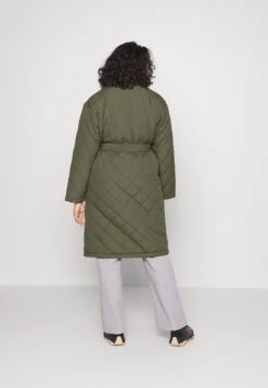 Nmulla Long Quilted Belt Jack - Mantel - Kalamata -Noisy May 89607b7a037243be96f7dfd49819ee93