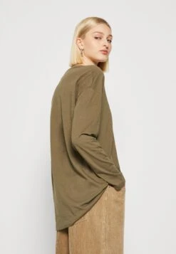 Noisy May Nmmathilde O-Neck- Longsleeve - Kalamata 11 Noisy May Nmmathilde O-Neck- Longsleeve - Kalamata -Noisy May 89c8b9fc51244a77905e8dbda4522eb3