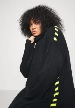 Nmdonna High Neck - Gebreide Jurk - Black/Sulphur Spring -Noisy May 8b08b7c2fa1f479f81291c3a28cdb521