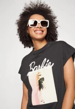 Noisy May Nmhailey Barbie License - T-Shirt Print - Obsidian -Noisy May 8be4489eebd446efa557526e88858a87