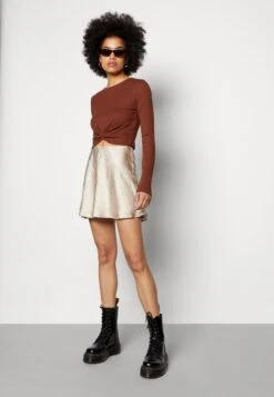 Noisy May Nmdrakey Twiggi - Longsleeve - Cappuccino 11 Noisy May Nmdrakey Twiggi - Longsleeve - Cappuccino -Noisy May 8d82a5a00698458ca7040704f8bc3a37