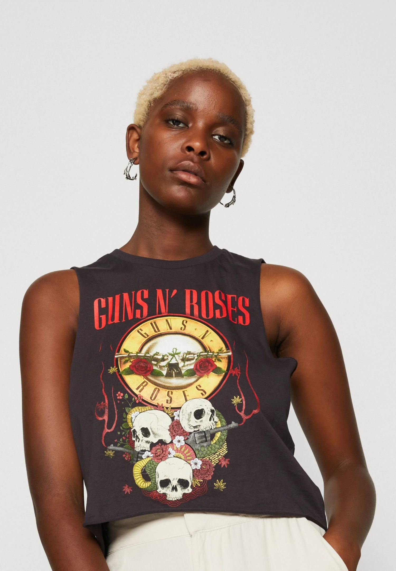 Noisy May Nmmax Guns N Roses O Neck - Top - Obsidian 6 Noisy May Nmmax Guns N Roses O Neck - Top - Obsidian - Afbeelding 4