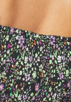 Noisy May Singlet Crop - Top - Black 11 Noisy May Singlet Crop - Top - Black -Noisy May 96d313fc076d446789dcdf0e3a0ce083