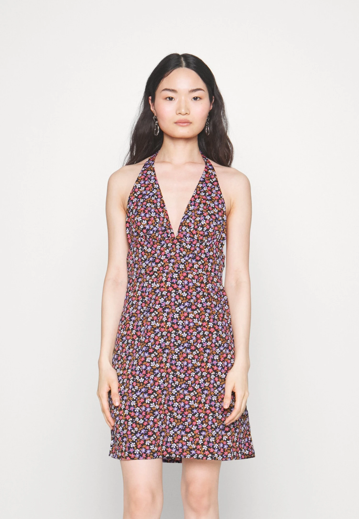 Noisy May Petite Nmrue Halterneck Mini Dress - Jurk - Black 3 Noisy May Petite Nmrue Halterneck Mini Dress - Jurk - Black