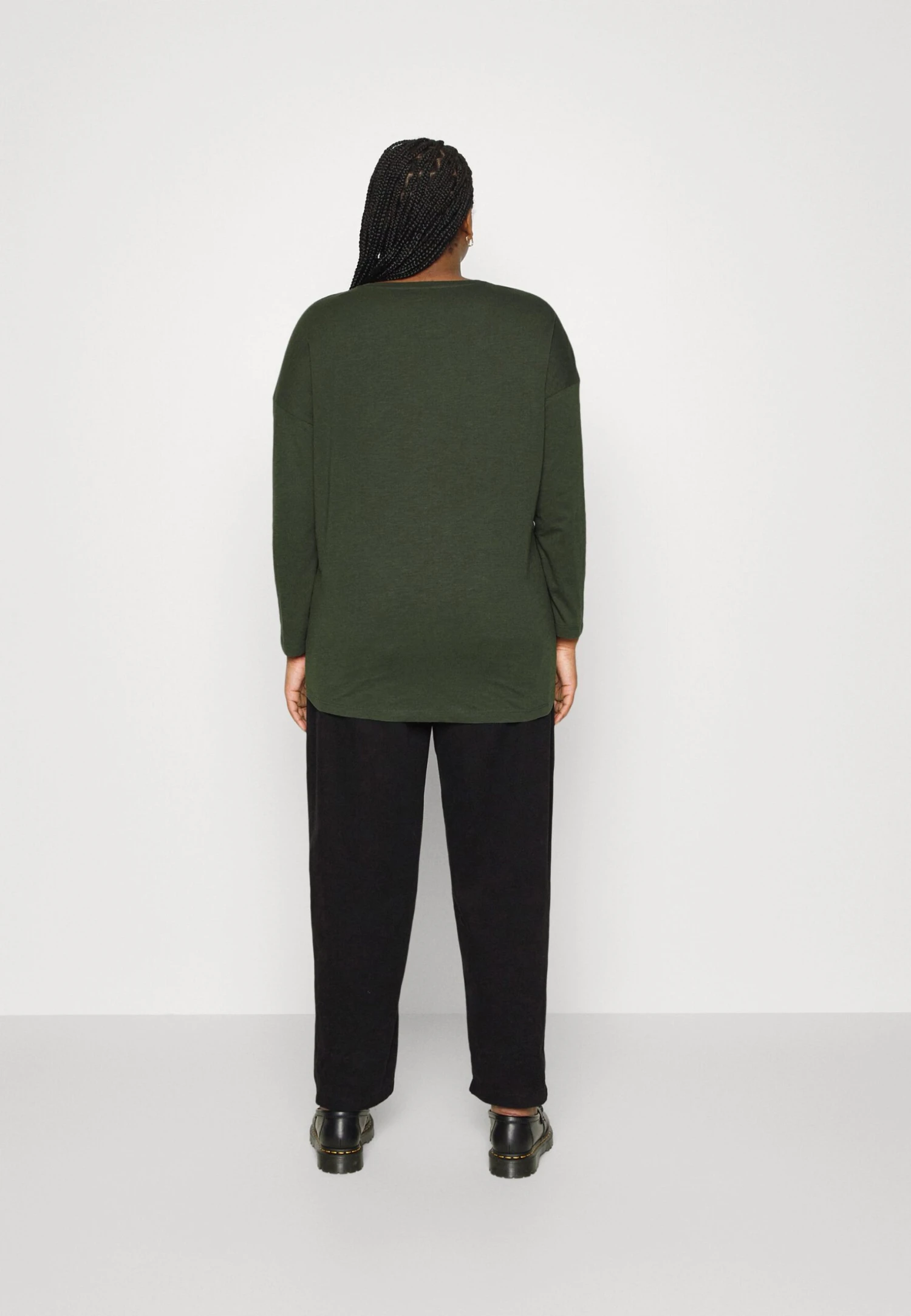 Nmmathilde O Neck High Low Curve - Longsleeve - Kombu Green 5 Nmmathilde O Neck High Low Curve - Longsleeve - Kombu Green - Afbeelding 3