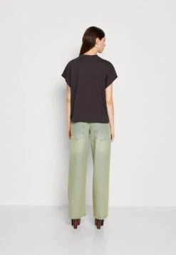 Noisy May Nmhailey Kizz - T-Shirt Print - Obsidian 10 Noisy May Nmhailey Kizz - T-Shirt Print - Obsidian -Noisy May 98fe80b094f043a4a8e88f6f96566d0a