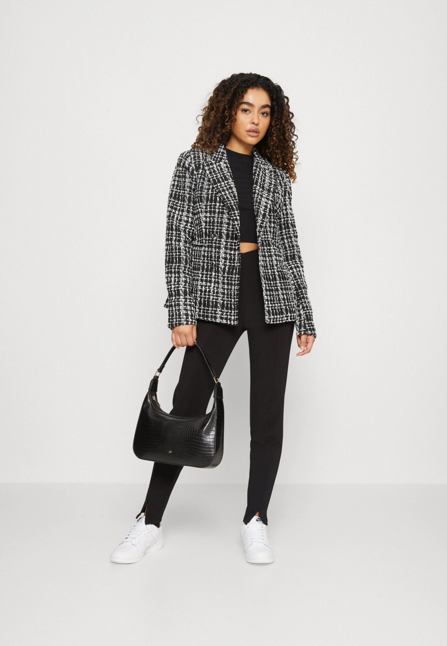 Noisy May Nmsallie Front Detail - Legging - Black 4 Noisy May Nmsallie Front Detail - Legging - Black - Afbeelding 2