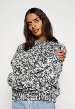 Noisy May Nmspeckle O-Neck- Trui - Moonlit Ocean -Noisy May 9bff3a58dbb242b7beb479e4c421f265