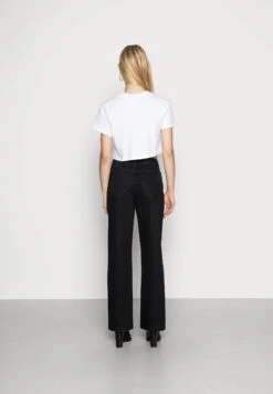 Noisy May Nmamanda Wide Jeans - Relaxed Fit Jeans - Black Denim -Noisy May 9ece0361de6d42d89c4135ae152f7656