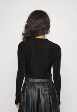 Noisy May Petite Nmjordan Cut Out - Longsleeve - Black 9 Noisy May Petite Nmjordan Cut Out - Longsleeve - Black -Noisy May a1af6cefe07f4ed9a7e7946ff1384539