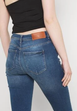 Noisy May Nmkimmy- Jeans Tapered Fit - Medium Blue Denim 15 Noisy May Nmkimmy- Jeans Tapered Fit - Medium Blue Denim -Noisy May a417c13925674d9995201dd1ae914e2e