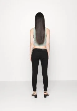 Noisy May Petite Nmallie Skinny Jeans- Jeans Skinny Fit - Black -Noisy May a59c72b1f90e4f76adf8b7afd3b2b51e