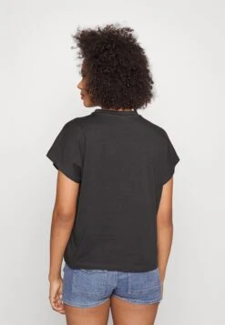 Noisy May Nmhailey Barbie License - T-Shirt Print - Obsidian -Noisy May b2c9fd9e5e294533b5027ad3b27e098e