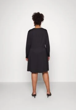 Nmkarina O Neck Skater Dress - Jerseyjurk - Black -Noisy May b2d31d73dd544fd48d48f5aef4461ad1