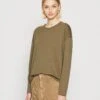 Noisy May Nmmathilde O-Neck- Longsleeve - Kalamata 2 Noisy May Nmmathilde O-Neck- Longsleeve - Kalamata -Noisy May b4ae035afdb342fe836828260b2b103b