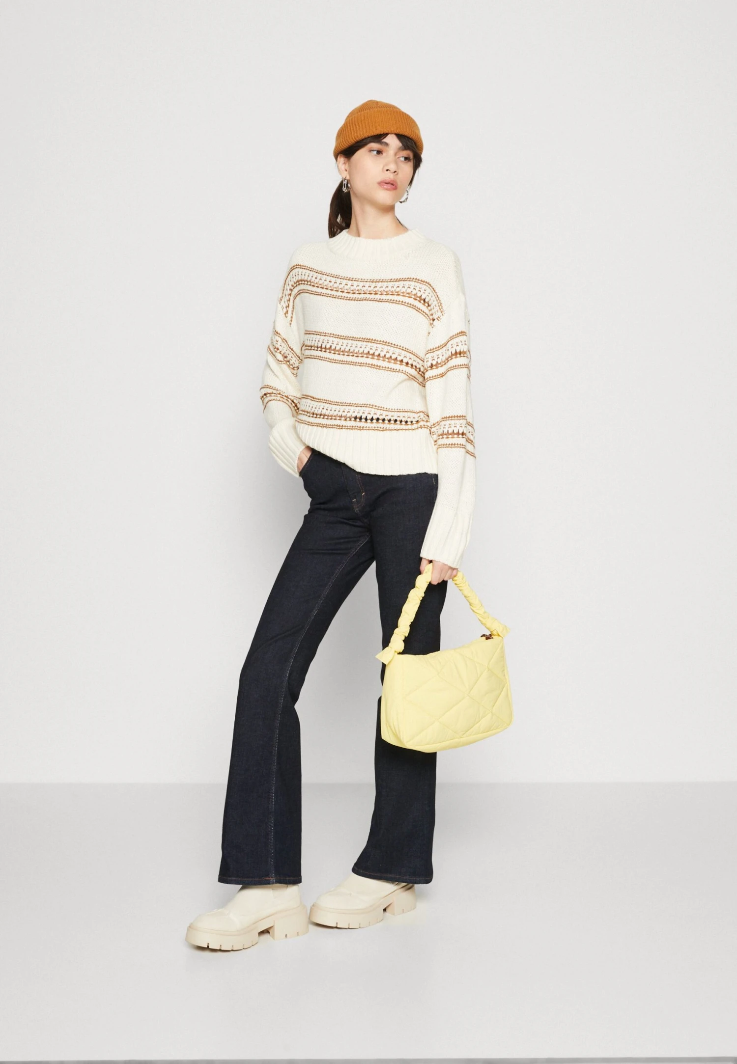 Noisy May Nmbibbi O-Neck - Trui - Eggnog 4 Noisy May Nmbibbi O-Neck - Trui - Eggnog - Afbeelding 2