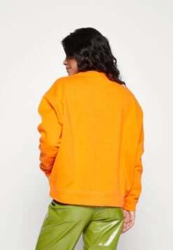 Noisy May Nmalden - Sweater - Vibrant Orange/Logo 10 Noisy May Nmalden - Sweater - Vibrant Orange/Logo -Noisy May becb27ec283e43fd949626f011e6c11a