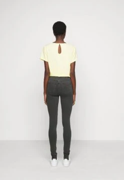 Nmcallie - Jeans Skinny Fit - Dark Grey Denim -Noisy May c1559c3fce9a4f1da0ff619fd5e3fc2f