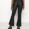 Noisy May Petite Nmsallie Hw Flare Coated Pants Petite - Broek - Black -Noisy May c59458cdad7343d588f1832d59e5e666