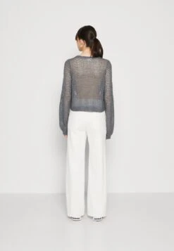 Noisy May Nmhoney O-Neck Crop - Trui - Stormy Weather -Noisy May cf131ec0dfbe453ea5b7aa5a47e49e7b