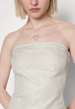 Noisy May Strapless Dress - Cocktailjurk - Silver -Noisy May d3a4547ca1f24ecd9ffb3fa9826ffaac