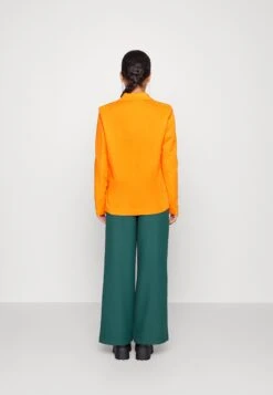 Noisy May Petite Nmthea Blazer - Blazer - Vibrant Orange -Noisy May d914f1c84fca49ae9de005654288450e
