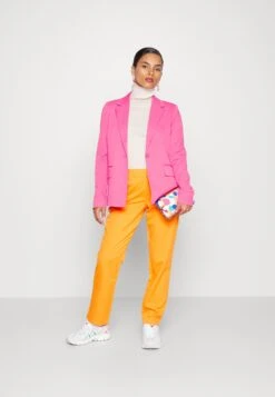 Noisy May Petite Nmthea Blazer - Blazer - Shocking Pink -Noisy May da7e428a809b4ea483cec1b1444fb814