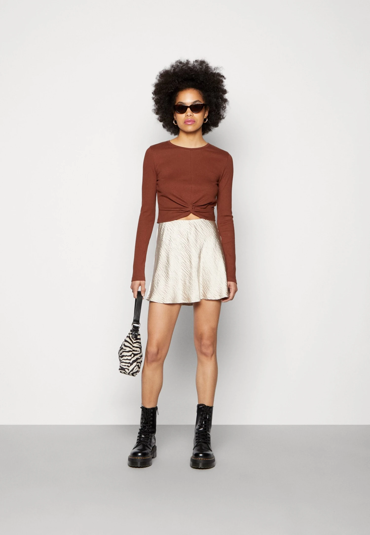 Noisy May Nmdrakey Twiggi - Longsleeve - Cappuccino 4 Noisy May Nmdrakey Twiggi - Longsleeve - Cappuccino - Afbeelding 2