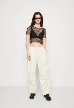 Noisy May Nmnetti O Neck Crop - T-Shirt Print - Black -Noisy May dc5510a349414e959ee22ad0b5df406d