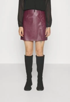 Noisy May Petite Nmclara Penny Pu Hw Slit Skirt Petite - Leren Rok - Windsor Wine