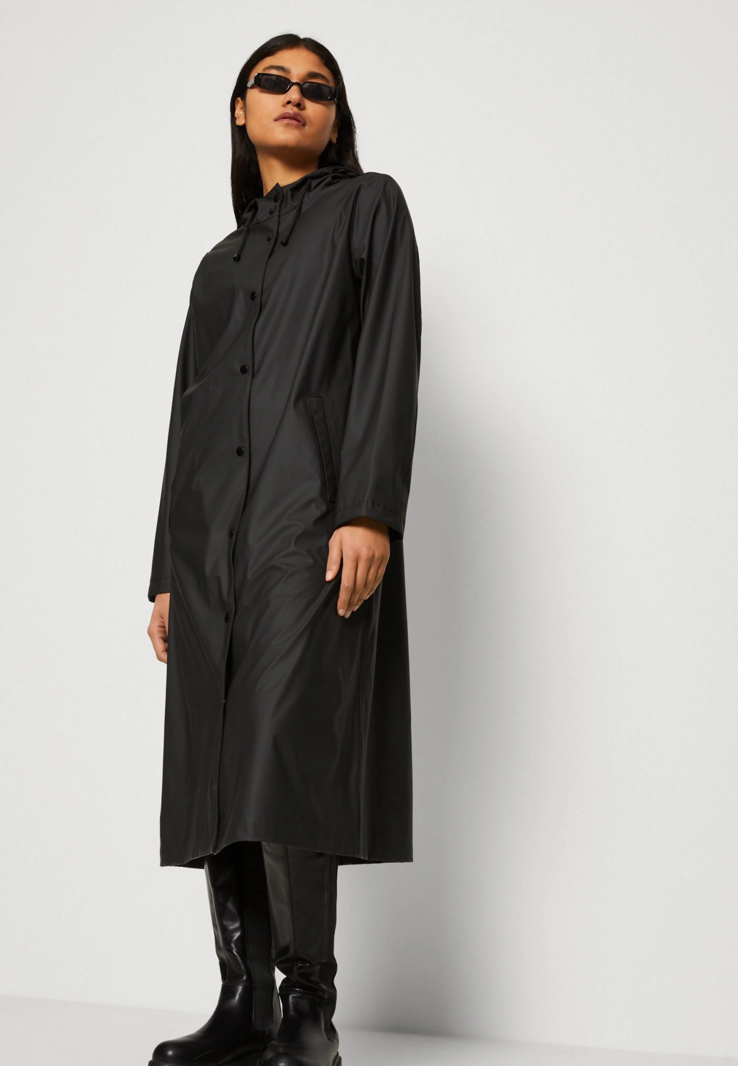 Noisy May Sky L/S A-Line Raincoat Noos - Regenjas - Black 6 Noisy May Sky L/S A-Line Raincoat Noos - Regenjas - Black - Afbeelding 4