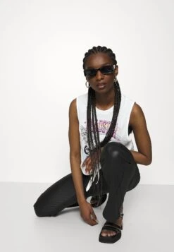 Noisy May Petite Nmsallie Hw Flare Coated Pants Petite - Broek - Black -Noisy May e162aed86f834997b4fc6c51e919ea9c