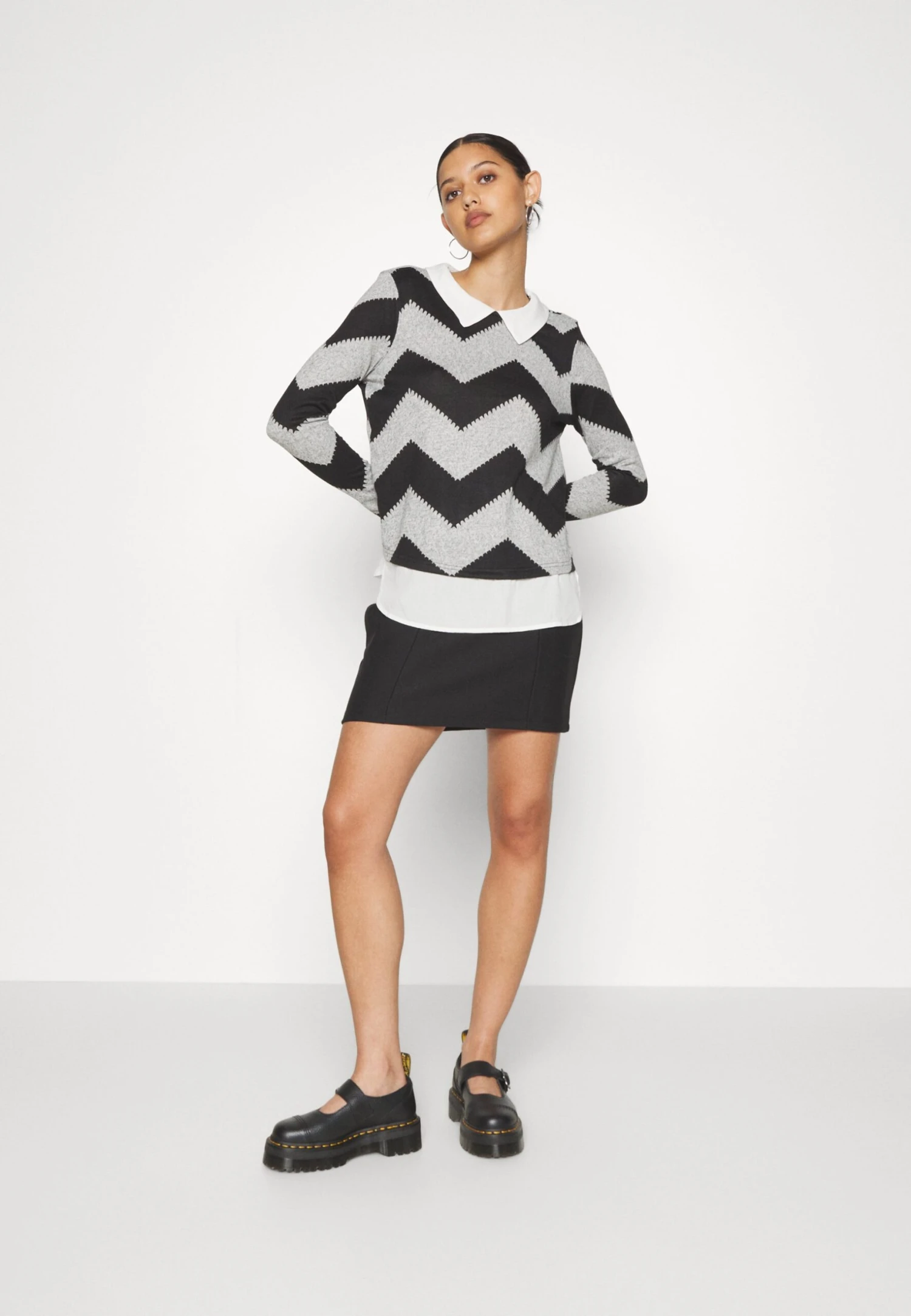 Noisy May NmkarlieA-Shape Twill - Minirok - Black 7 Noisy May NmkarlieA-Shape Twill - Minirok - Black - Afbeelding 5