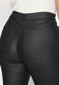 Super Pants - Broek - Black -Noisy May e47e2f4af35344d18a06b5eaf8f72749