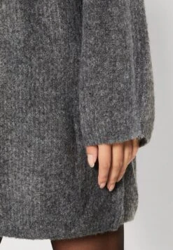 Noisy May Nmbalance Funnel Neck- Gebreide Jurk - Dark Grey Melange 13 Noisy May Nmbalance Funnel Neck- Gebreide Jurk - Dark Grey Melange -Noisy May e7590890635746fdbb769b17c77cbe0c