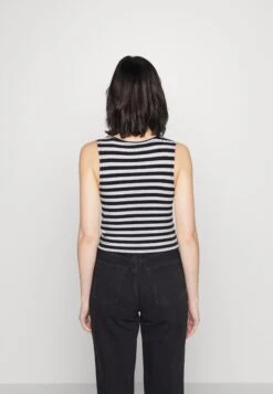 Noisy May Nmtwiggi Noos - Top - Black/White -Noisy May e9a9c358b37b46438aa0173ee369e5db