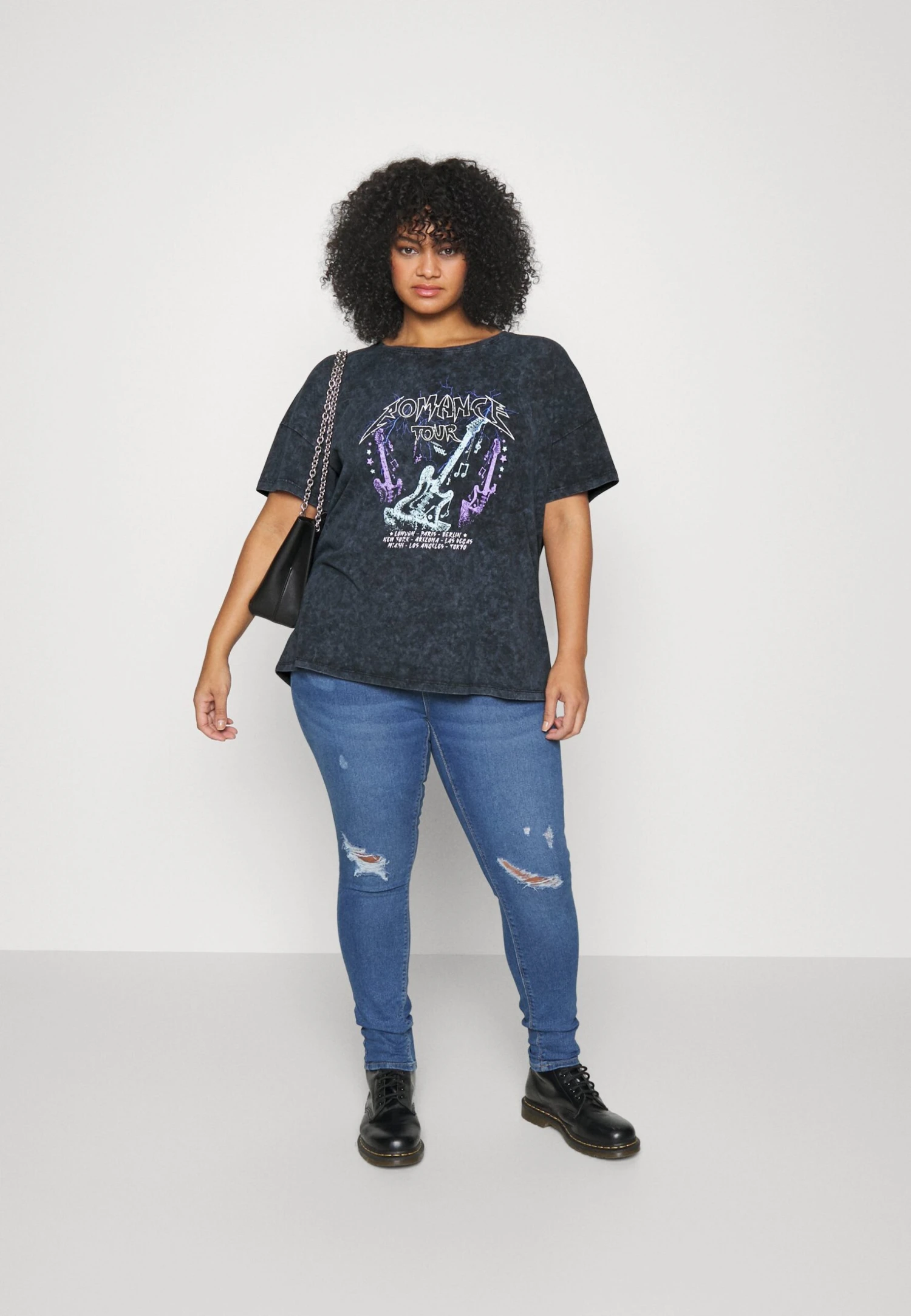 Nmida - T-Shirt Print - Black Romance 4 Nmida - T-Shirt Print - Black Romance - Afbeelding 2