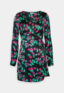 Noisy May Petite Nmstella Wrap Dress - Jurk - Black -Noisy May efe0f74c6da849099ef9047be0687dc3