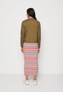 Noisy May Nmluana Jacket - Bomberjacks - Kalamata 10 Noisy May Nmluana Jacket - Bomberjacks - Kalamata -Noisy May f197f5cd1dcd43f7aecc81ebdb12680a