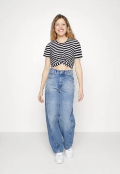 Noisy May Nmtwiggi- T-Shirt Print - Black/White 9 Noisy May Nmtwiggi- T-Shirt Print - Black/White -Noisy May f37e2439b66e40cdb82a3c36dc70c2a6