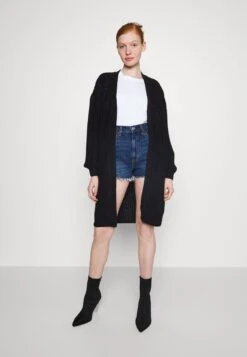 Noisy May Nmcharlie Long - Vest - Black